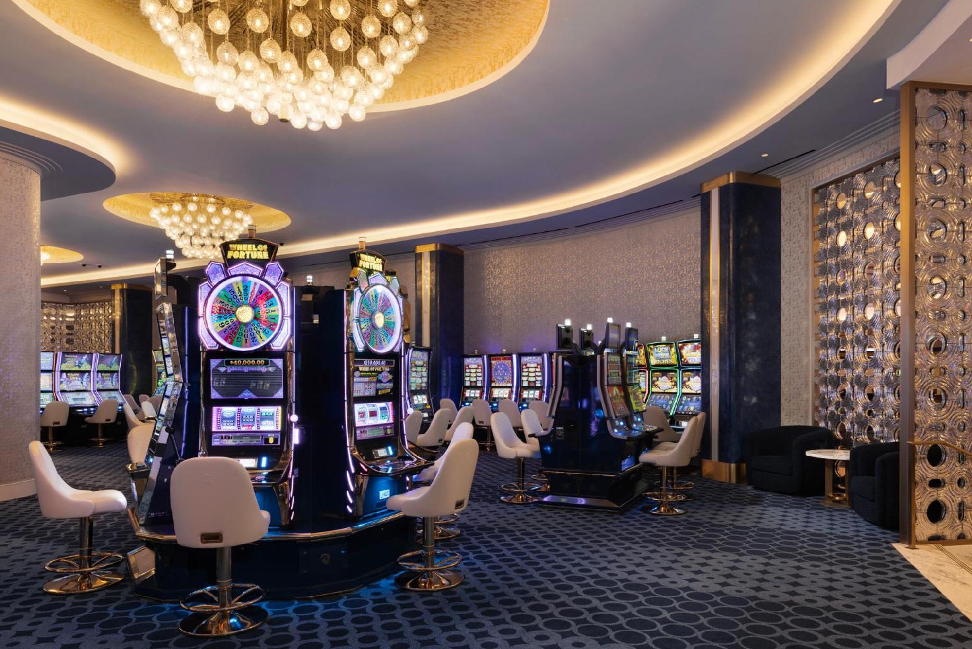 Fontainebleau 拉斯维加斯 外观 照片 The casino floor at Wynn Las Vegas