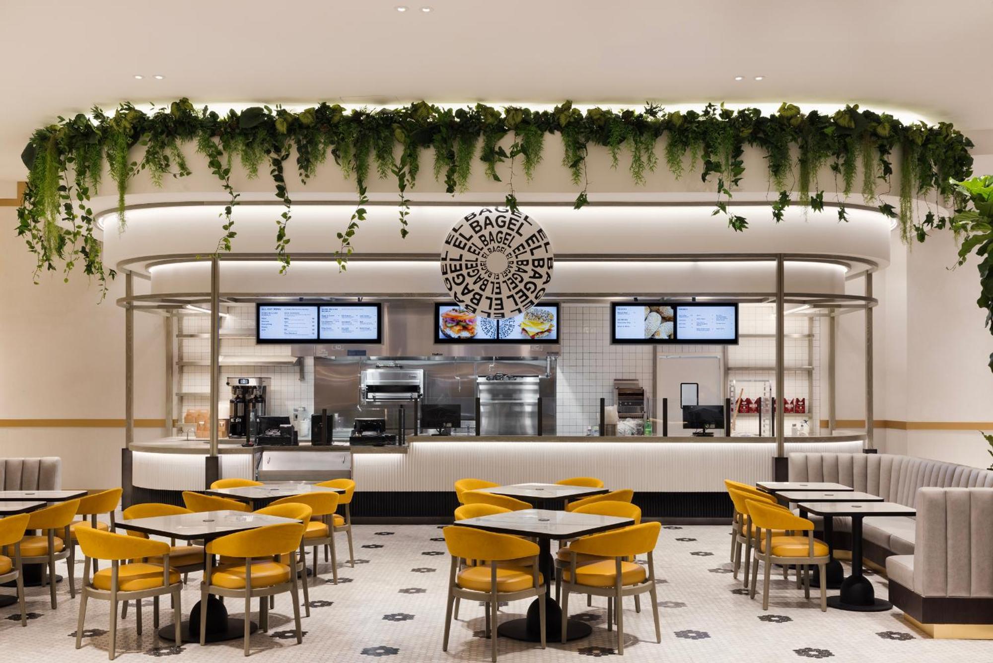 Fontainebleau 拉斯维加斯 外观 照片 Interior of a MOS Burger restaurant in Tokyo