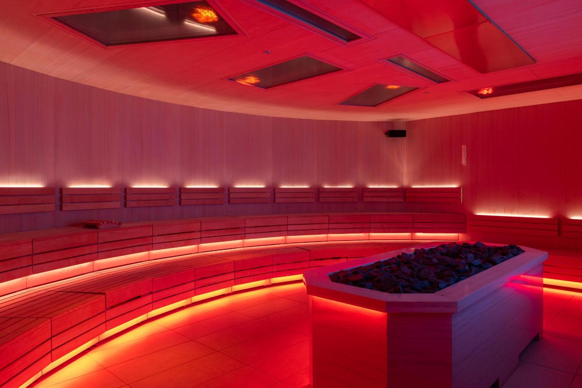 Fontainebleau 拉斯维加斯 外观 照片 A modern Finnish sauna